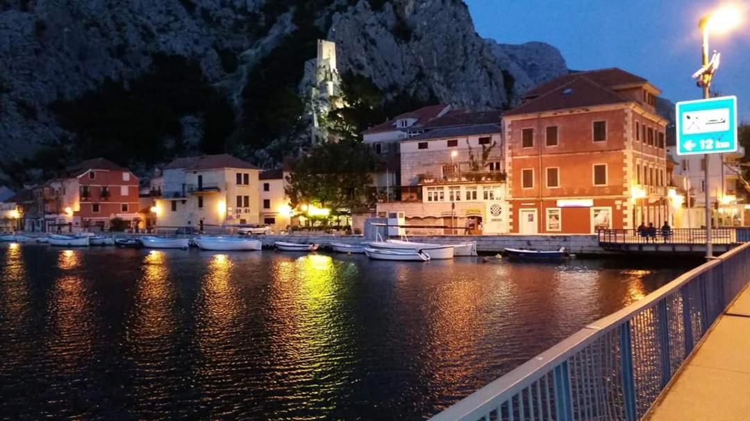 Apartments Jadra Omis Exterior photo